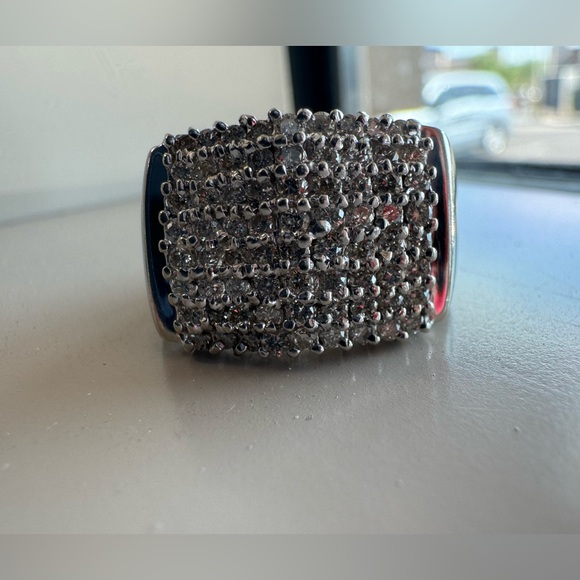 Vintage Estate Diamond Ring in White Gold - Picture 4 of 6